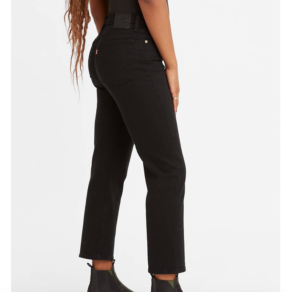 Levi’s Black Wedgie Straight Fit Jeans (Size 25)